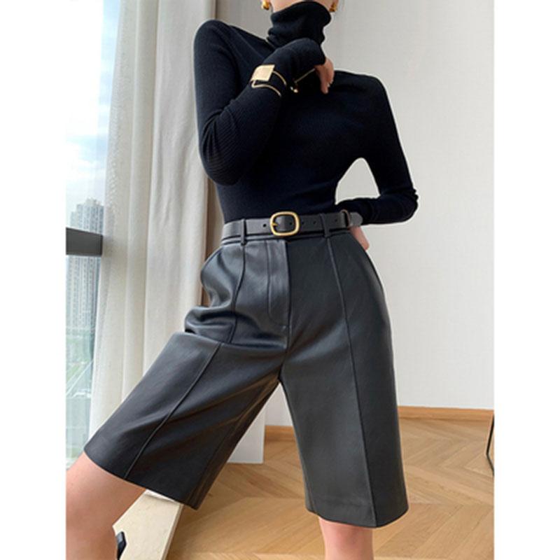Fashion Autumn PU British Style Black Leather Trouser Women' Casual High Waist Outerwear Loose Straighat Shorts
Fashion Autumn PU British Style Black Leather Trouser Women' Casual High Waist Outerwear Loose Straighat Shorts