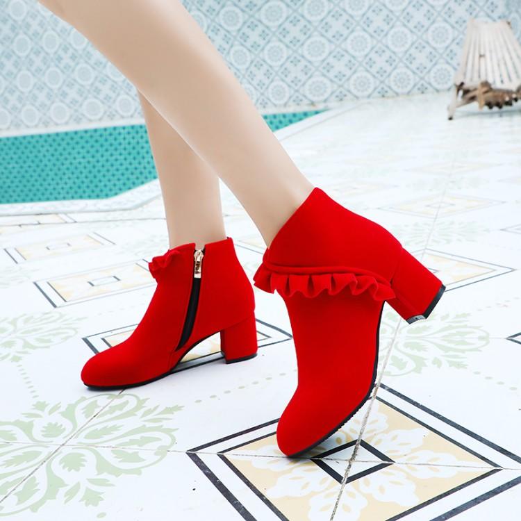 PXELENA Sweet Cute Ladies Ankle Boots Ruffles Red Black Chunky Block High Heels Short Boots Women Shoes Party Dress Office Flock
PXELENA Sweet Cute Ladies Ankle Boots Ruffles Red Black Chunky Block High Heels Short Boots Women Shoes Party Dress Office Flock