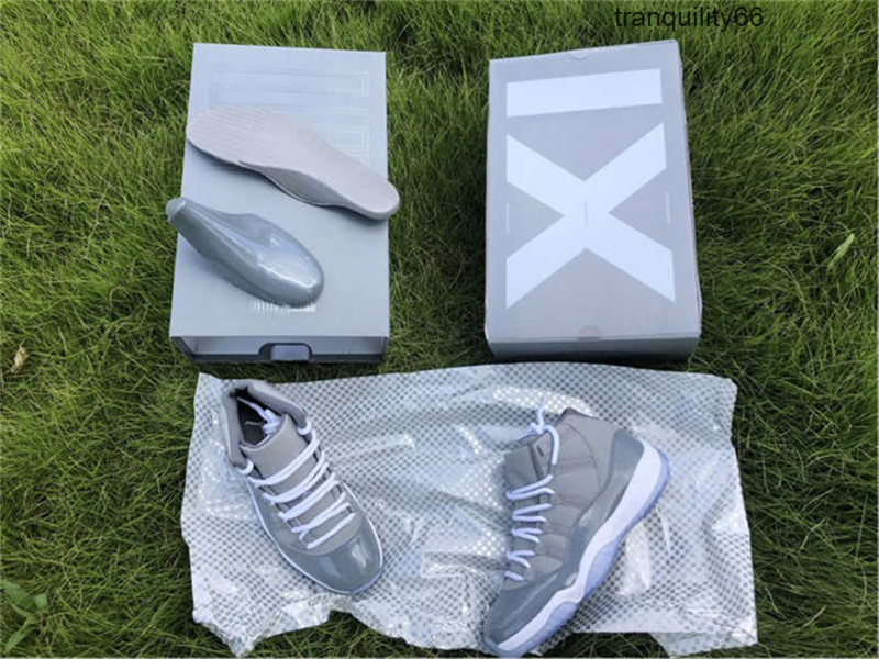 11 Cool Grey Medium White Real Carbon Fiber Men Athletic Shoes Sports Sneakers with Original 378037-001
11 Cool Grey Medium White Real Carbon Fiber Men Athletic Shoes Sports Sneakers with Original 378037-001