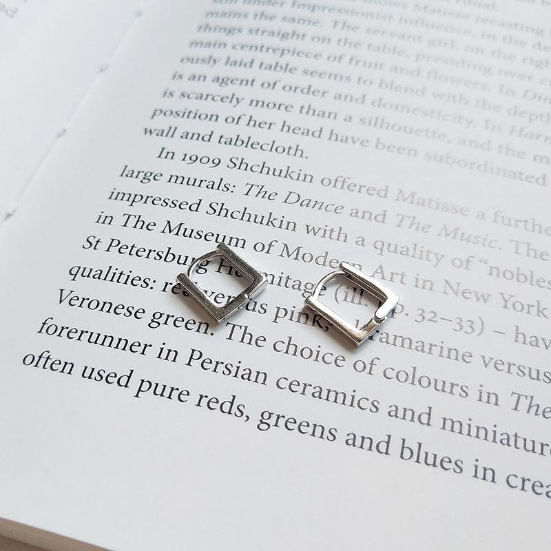 WTLTC 925 Sterling Sliver Square Tiny Huggie Hoop Earrings Geometric Small Cartilage Earrings Minimalist Mini Hug
WTLTC 925 Sterling Sliver Square Tiny Huggie Hoop Earrings Geometric Small Cartilage Earrings Minimalist Mini Hug