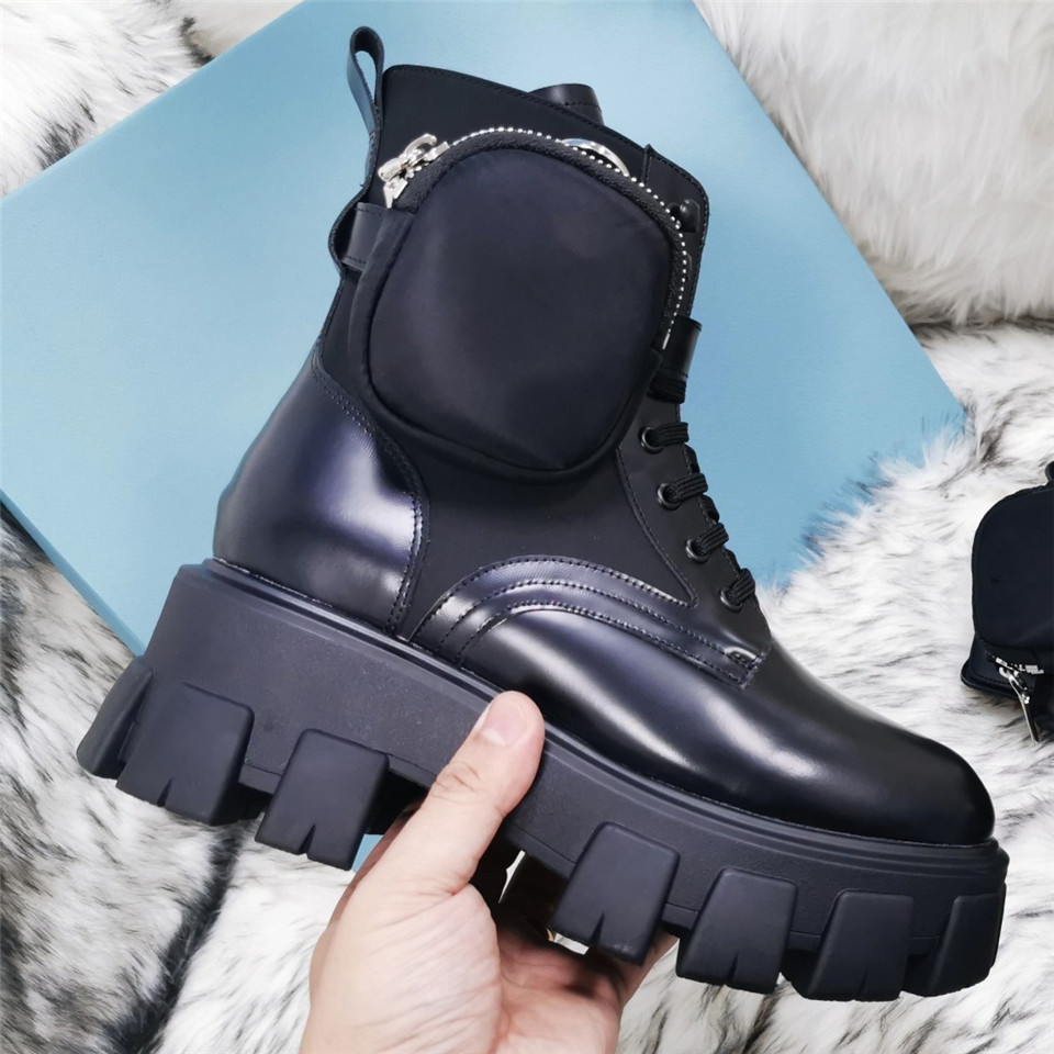 Men Women black Rois martin boots military inspired 2021 new combat boots nylon pouch attached to the ankle with strap Ankle boots
Men Women black Rois martin boots military inspired 2021 new combat boots nylon pouch attached to the ankle with strap Ankle boots