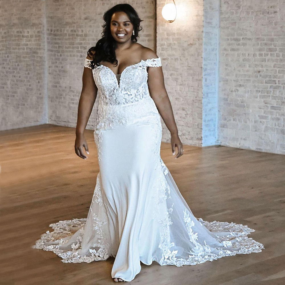 Lace Stunning Mermaid Wedding Dresses Off The Shoulder Neck Plus Size Bridal Gowns Covered Buttons Back Sweep Train Robe De Mari E