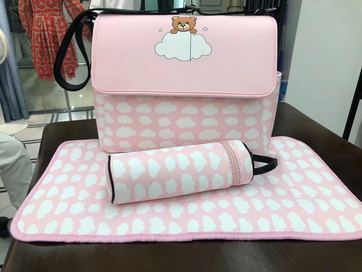 2020 new high quality 3 color Large Capacity Mummy Bag Maternity Nappy Travel Backpack Nursing Bag diaper bags
2020 new high quality 3 color Large Capacity Mummy Bag Maternity Nappy Travel Backpack Nursing Bag diaper bags