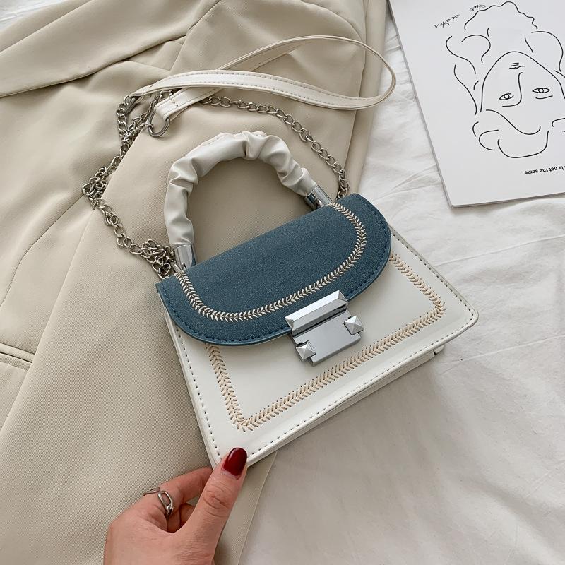 Designer Small Handbag Fashion Panelled Shoulder Bag Chain Strap Crossbody Bag Women PU Leather Solid Flap Tete Bolsa Winter New, Black
Designer Small Handbag Fashion Panelled Shoulder Bag Chain Strap Crossbody Bag Women PU Leather Solid Flap Tete Bolsa Winter New, Black
