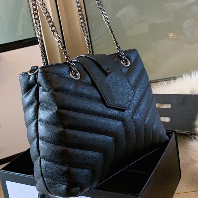 Luxurys Designers Bags Women Cowhide Shopping Hanbdbag High Chain V Stripes Shoulder Bags Tote Bags Ladies Hanbag Purse Black Cross body bag
Luxurys Designers Bags Women Cowhide Shopping Hanbdbag High Chain V Stripes Shoulder Bags Tote Bags Ladies Hanbag Purse Black Cross body bag