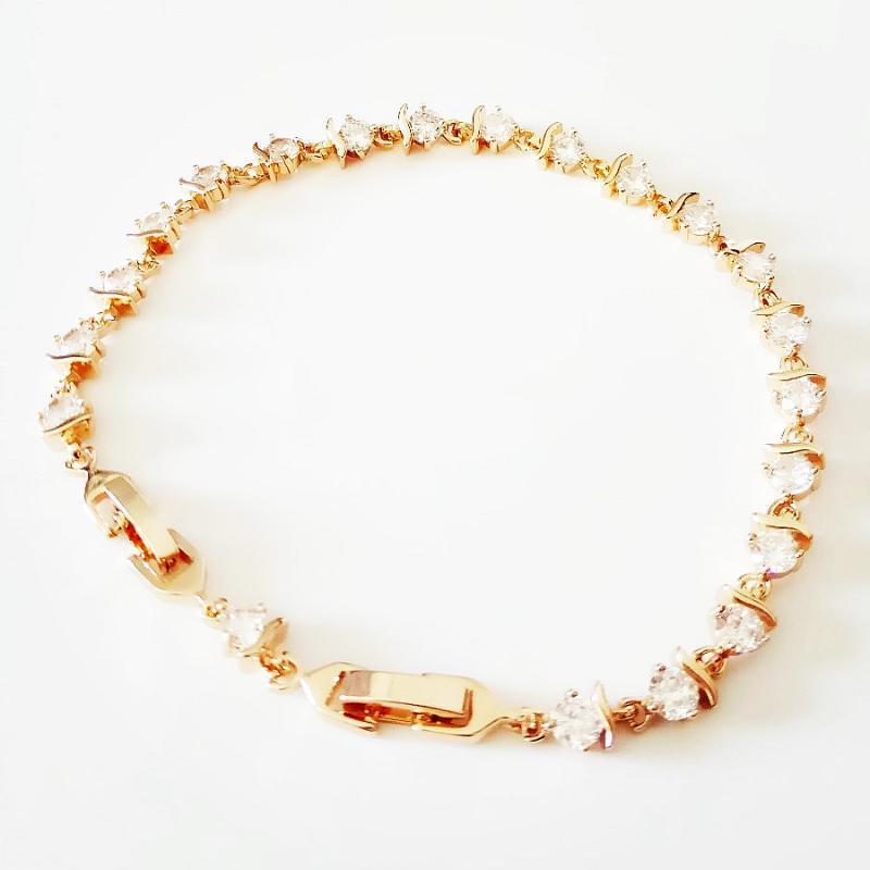Women Bracelets 585 Rose Gold Color Women Jewelry New Fashion 22CM Long 5MM Wide Hand Catenary Zircon Link Bracelets for1
Women Bracelets 585 Rose Gold Color Women Jewelry New Fashion 22CM Long 5MM Wide Hand Catenary Zircon Link Bracelets for1