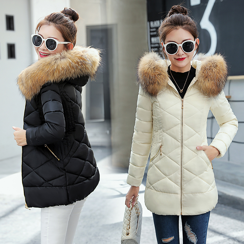 Fashion woman in the park women's midlength down padded jacket Slim waist is thinner winter big fur collar padded jacket 200928