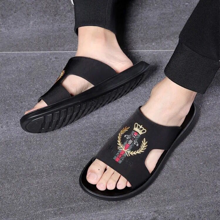 Men's slippers Summer high quality fashion personality outdoor comfortable soft bottom non-slip beach sandals