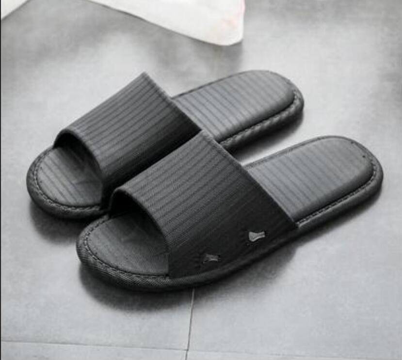 2023 Paris Women luxurys designers sandals Slippers fashion Summer Girls Beach womens sandal Slides Flip Flops Loafers Sexy Embroidered shoes
2023 Paris Women luxurys designers sandals Slippers fashion Summer Girls Beach womens sandal Slides Flip Flops Loafers Sexy Embroidered shoes