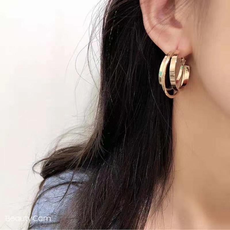 Hoop & Huggie Korean Gold Color Round Three-layer Earring For Women Alloy Trendy Earrings Ear Accessories Jewelry 2021
Hoop & Huggie Korean Gold Color Round Three-layer Earring For Women Alloy Trendy Earrings Ear Accessories Jewelry 2021