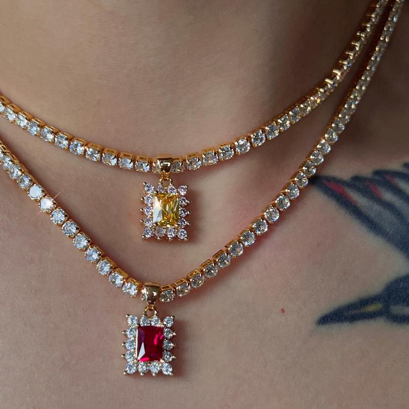 Chains 2022 Dazan Winter Customized Series Fashionable Personality Square Green Colorful Zircon Twist Neckintheli Necklace, Silver
Chains 2022 Dazan Winter Customized Series Fashionable Personality Square Green Colorful Zircon Twist Neckintheli Necklace, Silver