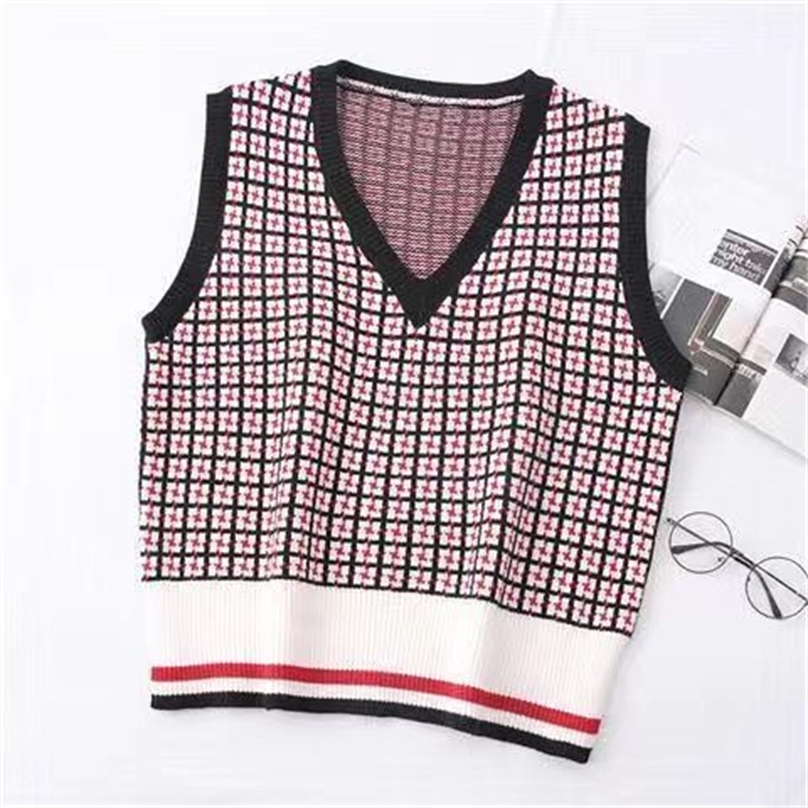 Women Sleeveless Pullover Winter Korean Style Vintage Geometric Plaid V Neck Soft Wool Sweater Vest Knitted Waistcoat T516 201225