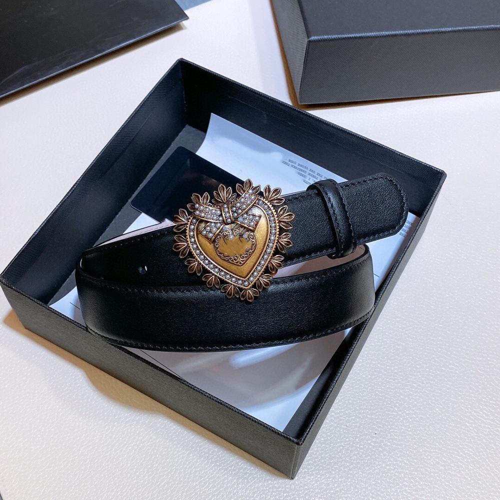 Vintage brass belt big heart in the middle wristband bowknot women's acccessories male genuine leather pearl luxury brand, Blue 
Vintage brass belt big heart in the middle wristband bowknot women's acccessories male genuine leather pearl luxury brand, Blue