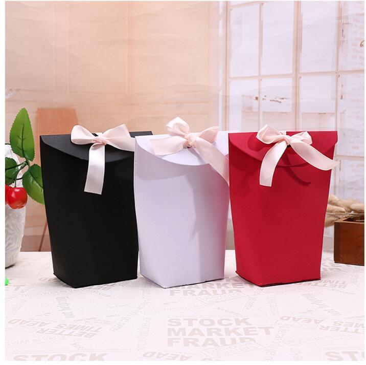 20pcs Black White Red Color Candy Bag With Ribbon Wedding Favors Gift Box Package Birthday Party Favor Bags1 
20pcs Black White Red Color Candy Bag With Ribbon Wedding Favors Gift Box Package Birthday Party Favor Bags1
