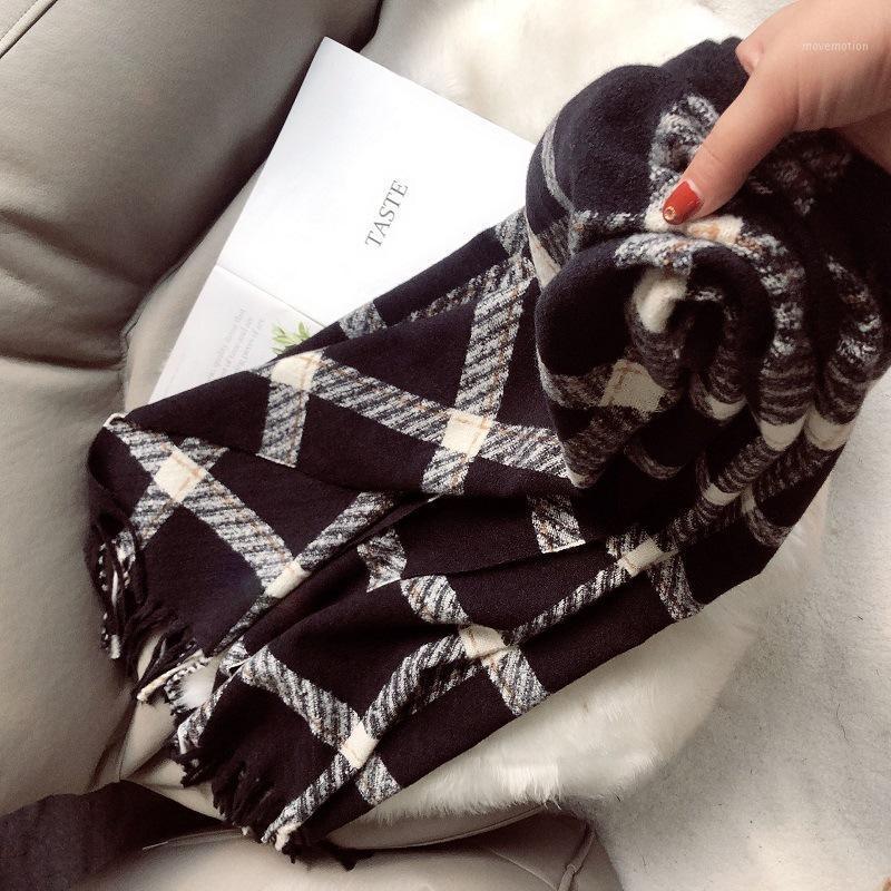 OUOI Scarf female winter black and white plaid men and women couples long student cashmere shawl dual-use1
OUOI Scarf female winter black and white plaid men and women couples long student cashmere shawl dual-use1