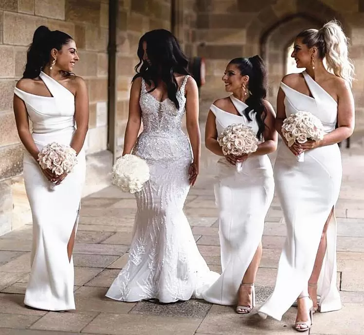 2022 White Double One Shoulder Bridesmaid Dresses Mermaid Long Sexy Side Split Wedding Party Robe De Soiree De Mariage Gown Evening Prom Dress CG001
2022 White Double One Shoulder Bridesmaid Dresses Mermaid Long Sexy Side Split Wedding Party Robe De Soiree De Mariage Gown Evening Prom Dress CG001
