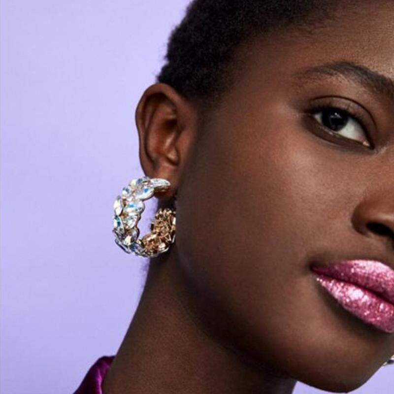 Fashion Simple Style Fashion Earrings for Women Simple Temperament Rhinestone Color C-shaped Earrings Party Wedding Jewelry Gift
Fashion Simple Style Fashion Earrings for Women Simple Temperament Rhinestone Color C-shaped Earrings Party Wedding Jewelry Gift