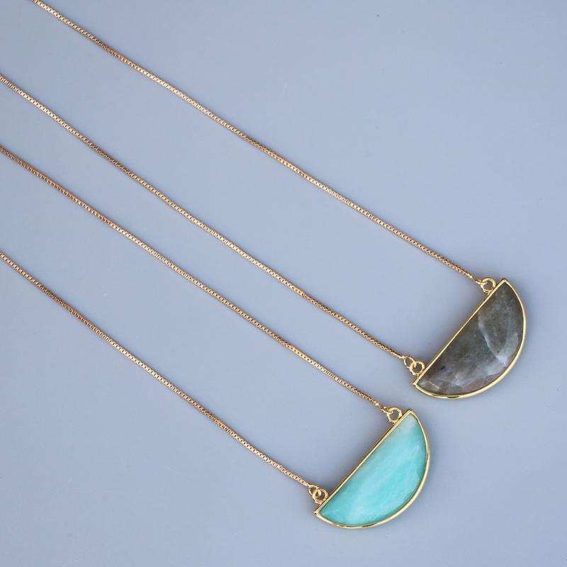 Fashion Half Moon Shape Pendant Necklace Natural Stone Amazonite & Labradorite Stone Choker Necklace For Women Girls
Fashion Half Moon Shape Pendant Necklace Natural Stone Amazonite & Labradorite Stone Choker Necklace For Women Girls