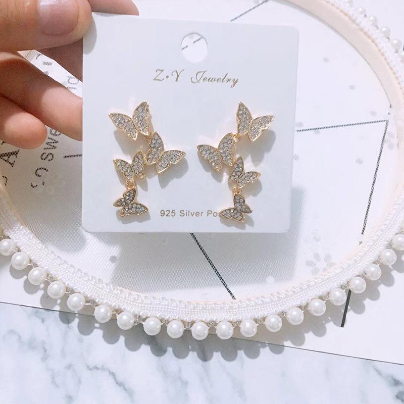 2020 Korea hot fashion jewelry personality design butterfly long full crystal earrings elegant wild work earrings for women1
2020 Korea hot fashion jewelry personality design butterfly long full crystal earrings elegant wild work earrings for women1