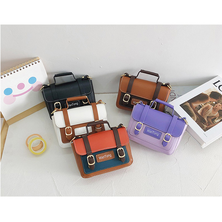 Kids Fahsion Bags 2020 Autumn Winter New Retro Shoulder Bag Boys Girls Casual Cute All Match Messenger Bags Chidlren Trendy Shoulder Bags, Black
Kids Fahsion Bags 2020 Autumn Winter New Retro Shoulder Bag Boys Girls Casual Cute All Match Messenger Bags Chidlren Trendy Shoulder Bags, Black