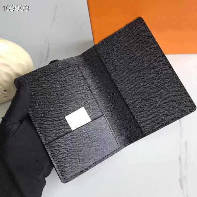Top quality Mens passport holder Women Wallet Card Holder Leather Women Purse Covers For Passports with box dust bag