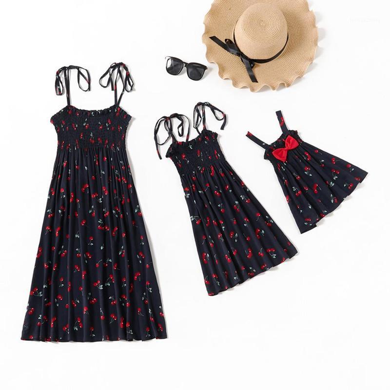 Mom and daughter Dress Family Look 2020 Summer Sling Cherry Print Matching Cute Baby /Girl Dresses Fashion Mommy and me Clothes1, E0432 t5
Mom and daughter Dress Family Look 2020 Summer Sling Cherry Print Matching Cute Baby /Girl Dresses Fashion Mommy and me Clothes1, E0432 t5