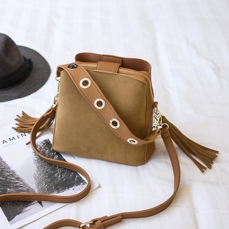 Casual Large Capacity Women Tote Shoulder Bag Leather Ladies Bucket Handbag Messenger Bag Vintage Tassel Crossbody, Red
Casual Large Capacity Women Tote Shoulder Bag Leather Ladies Bucket Handbag Messenger Bag Vintage Tassel Crossbody, Red