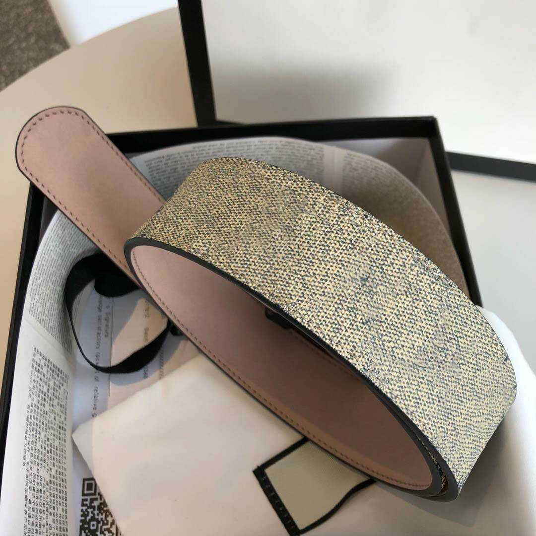 Classic best quality beige/blue canvas with blue leather trim men belt with box men designers belts women two kinds of bottom leather belt, Belt with black white box
Classic best quality beige/blue canvas with blue leather trim men belt with box men designers belts women two kinds of bottom leather belt, Belt with black white box