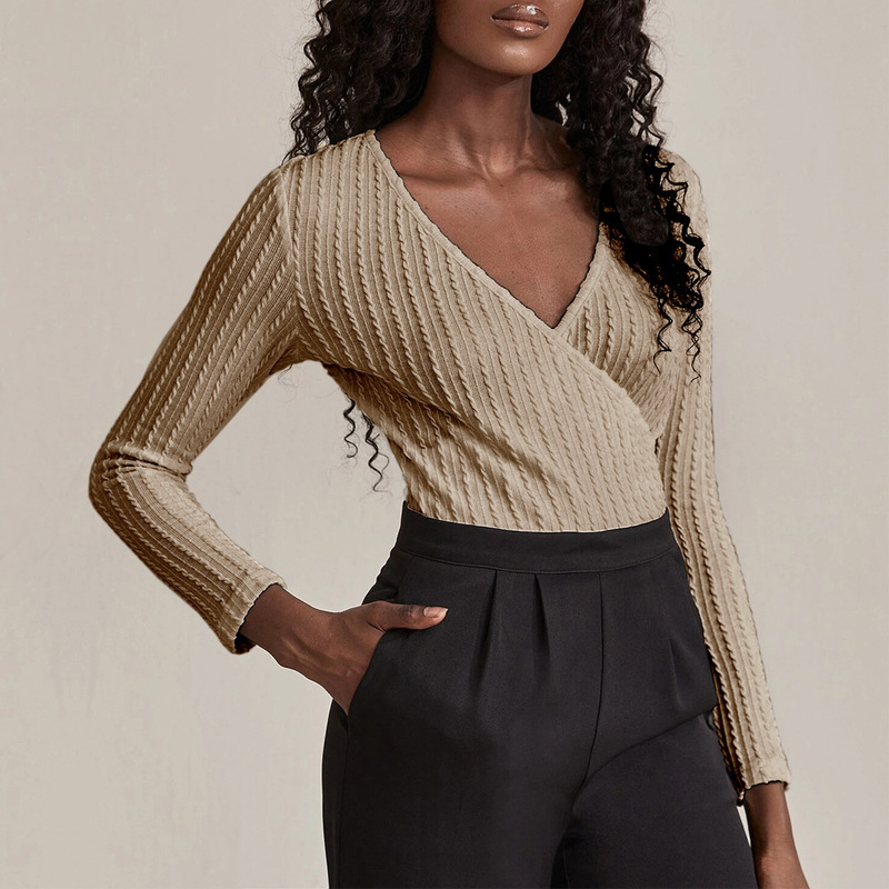 2021 Autumn and Winter European and American Women's Temperament V-neck Slim Long-sleeved Twist Knit T-shirt Top, White
2021 Autumn and Winter European and American Women's Temperament V-neck Slim Long-sleeved Twist Knit T-shirt Top, White