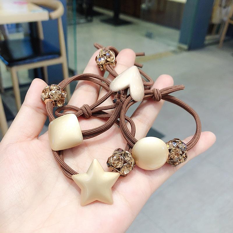 Korean Simple Temperament Rhinestones Ball Geometric Love Rubber Band Hair Rope Fashion Girl Women's Ponytail Hair Accessories
Korean Simple Temperament Rhinestones Ball Geometric Love Rubber Band Hair Rope Fashion Girl Women's Ponytail Hair Accessories