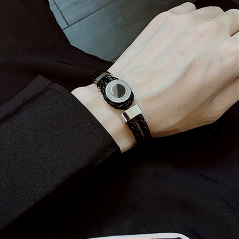 high quality Men Toggle-clasps Black Leather Braid charm Bracelet Wholesale price luxurs Jewelry Silver Bracelets For Men Gift, Golden;silver
high quality Men Toggle-clasps Black Leather Braid charm Bracelet Wholesale price luxurs Jewelry Silver Bracelets For Men Gift, Golden;silver