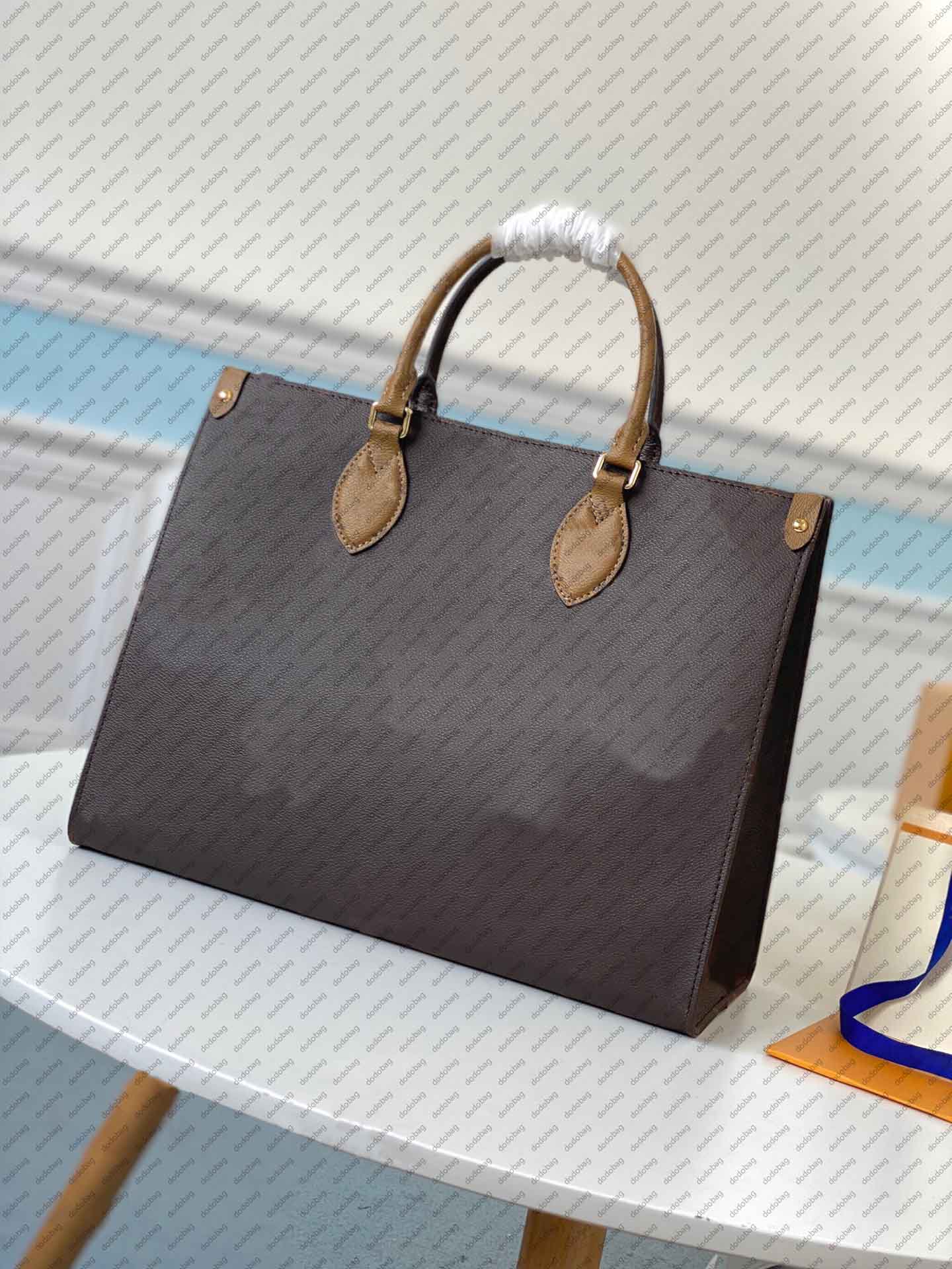 M45321 Top Quality Classic fashion shoulder bag Double Shoulder Bag Messenger Bag Handbag women's handbag leather production
M45321 Top Quality Classic fashion shoulder bag Double Shoulder Bag Messenger Bag Handbag women's handbag leather production