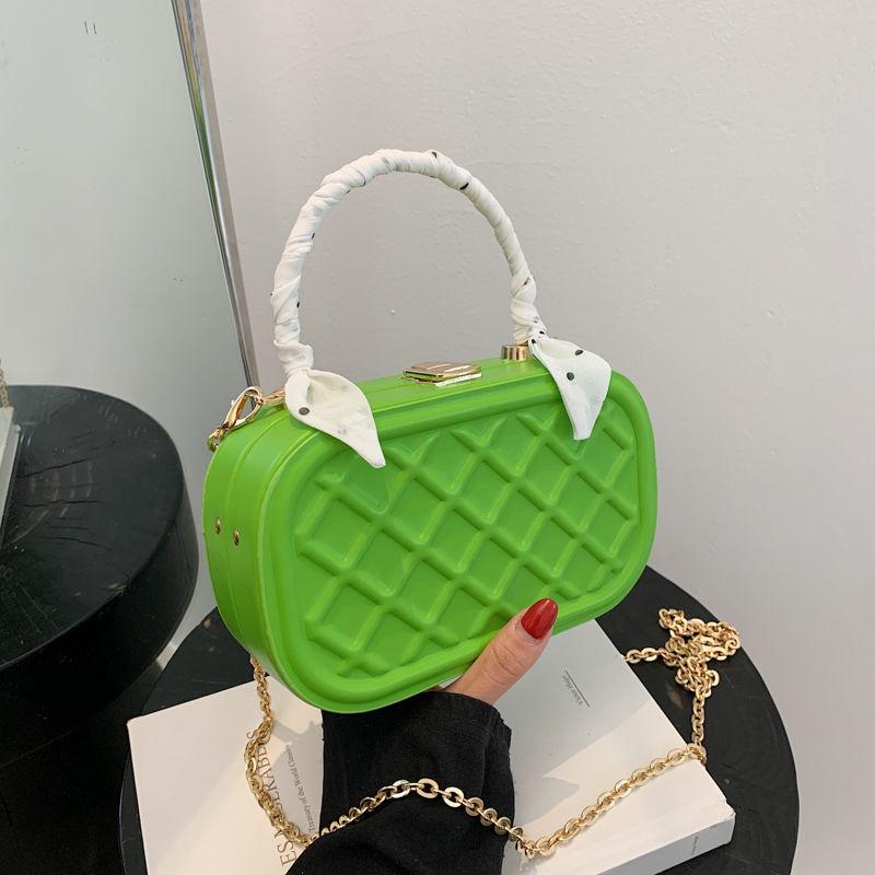 Evening Bags Women Fashion Chain Shoulder Messenger Bagembossed Bag Niche Lingge Portable All-match Handbag High-quality Purse Green
Evening Bags Women Fashion Chain Shoulder Messenger Bagembossed Bag Niche Lingge Portable All-match Handbag High-quality Purse Green