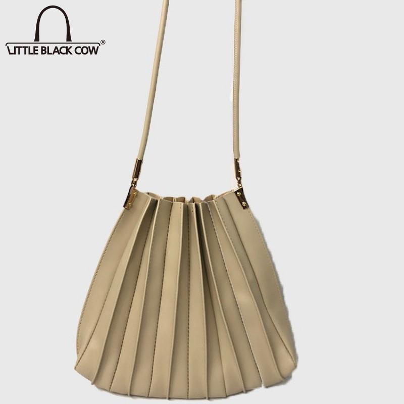 Women Designer Chic Shell Shoulder Bag Vintage Casual Crossbody Bags 2021 New Solid Color Office Lady Pu Leather Sling Bag, Black
Women Designer Chic Shell Shoulder Bag Vintage Casual Crossbody Bags 2021 New Solid Color Office Lady Pu Leather Sling Bag, Black