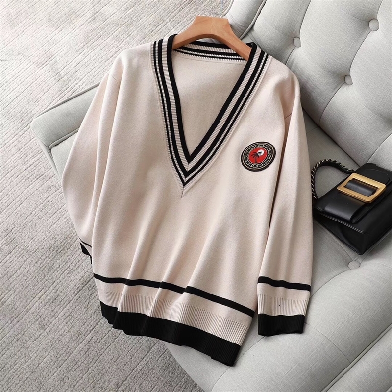 Spring and Summer New WOMEN'S College Style Palm Trees Embellishment V-neck Stripes Knitted sweater 201017