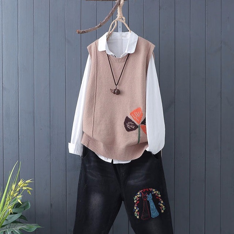 Literature and Art Fan Knitted Sweater Vest Female Sleeveless Embroidery Lazy Maple Bottoming Sweater Vest Women Pullover Spring 201221