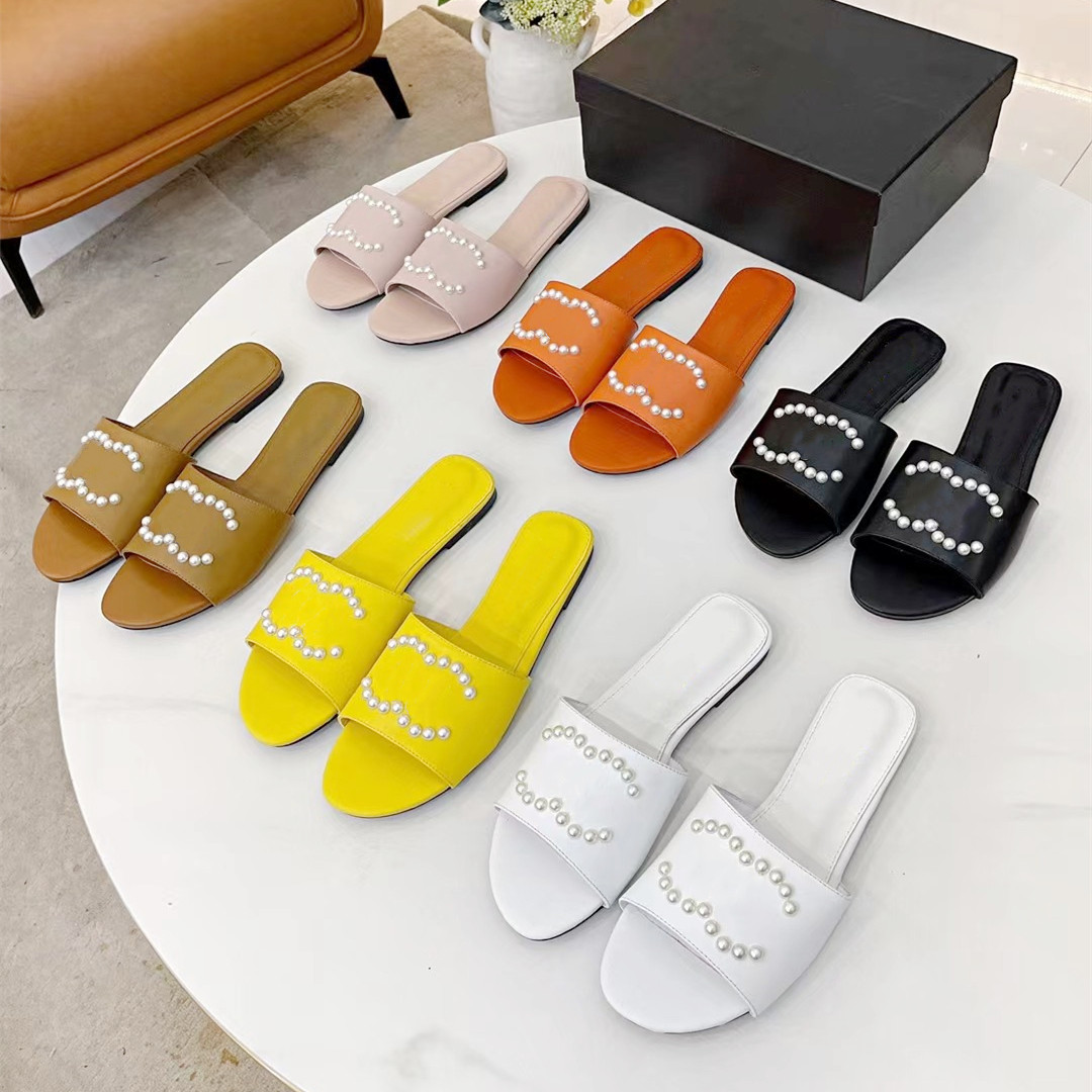 2022 Early Spring Fairy Wind Women Flat Slippers Designer Bead Soft Light Open-toe Sandals High Quality Leather Loafers Outdoor Leisure Flip-flops Luxury Beach Shoes, Color1
2022 Early Spring Fairy Wind Women Flat Slippers Designer Bead Soft Light Open-toe Sandals High Quality Leather Loafers Outdoor Leisure Flip-flops Luxury Beach Shoes, Color1