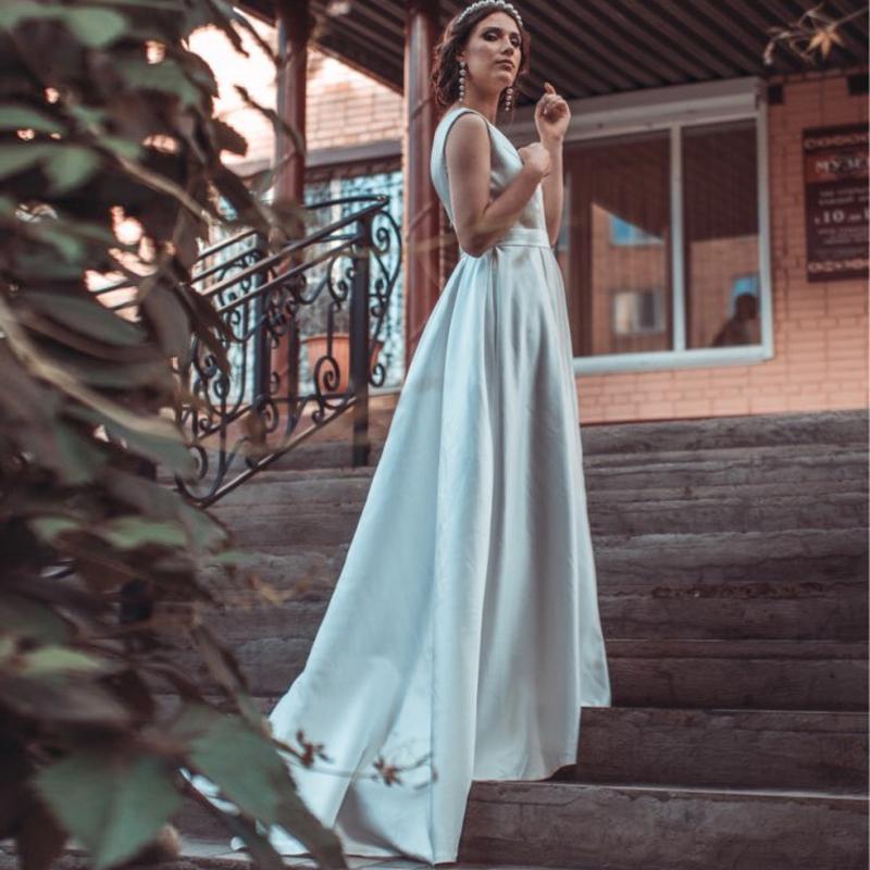Boho Satin Dresses A-Line Scoop With Plunging Back Robe Mariage Femme Sweep Train Bodice Bridal Dress Wedding Gowns P50 0510