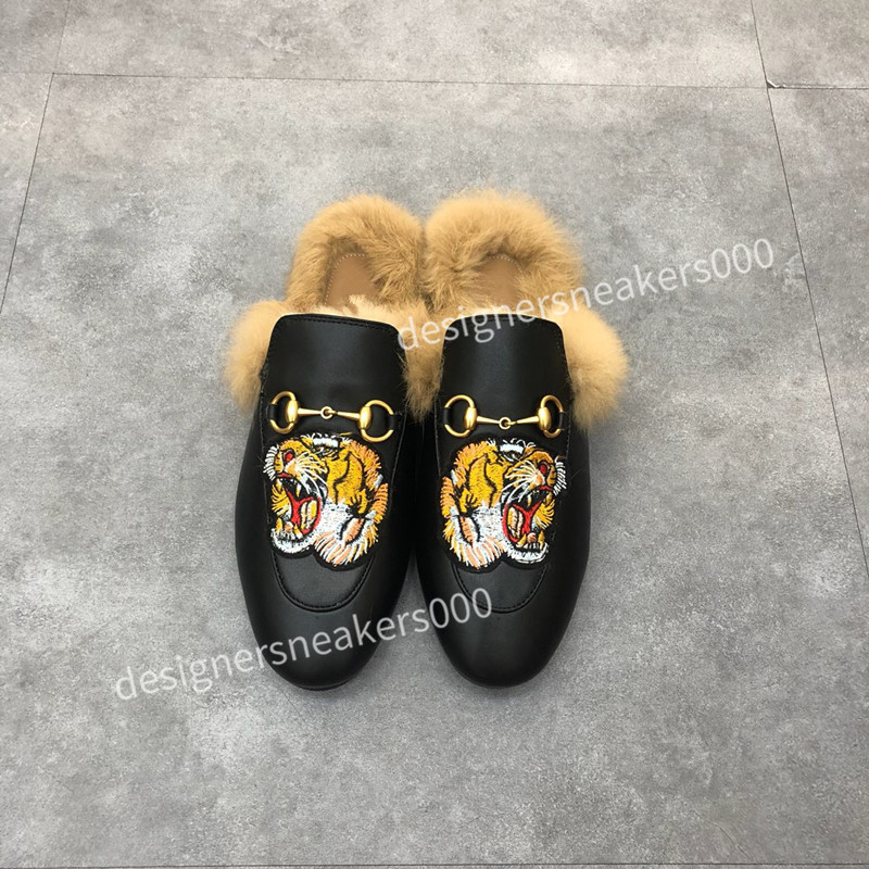 2021the new Womans Slippers Beach Flat Sandals Slippers House Flip Flops With Spike Sandal yx190803, Clear
2021the new Womans Slippers Beach Flat Sandals Slippers House Flip Flops With Spike Sandal yx190803, Clear