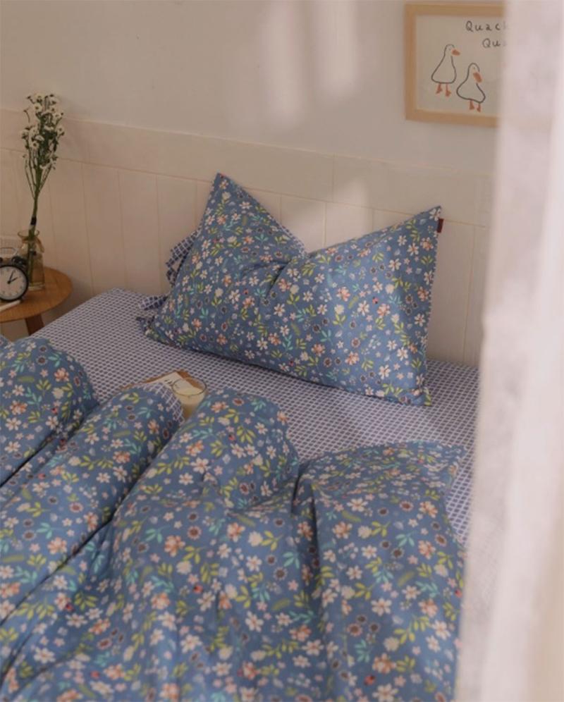 Cute blue flower bedding set teen,cotton full queen lovely pastoral double home textile bed sheet pillow case duvet cover, Picture color
Cute blue flower bedding set teen,cotton full queen lovely pastoral double home textile bed sheet pillow case duvet cover, Picture color