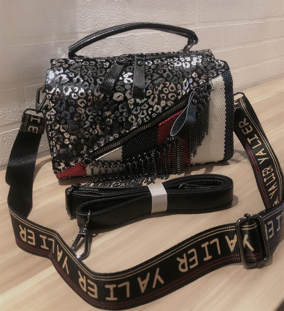 2020 new sequins women's purse boston shoulder bags one crossbody ladies bag of plutonium messenger big capacity, Black
2020 new sequins women's purse boston shoulder bags one crossbody ladies bag of plutonium messenger big capacity, Black