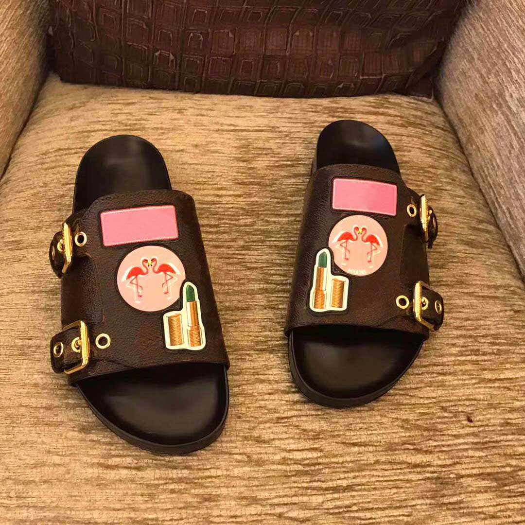 summer hot style classic design Letter printing Genuine Leather women slide slippers Mixed color high quality Ladies sandals Cheap (No box), Black
summer hot style classic design Letter printing Genuine Leather women slide slippers Mixed color high quality Ladies sandals Cheap (No box), Black