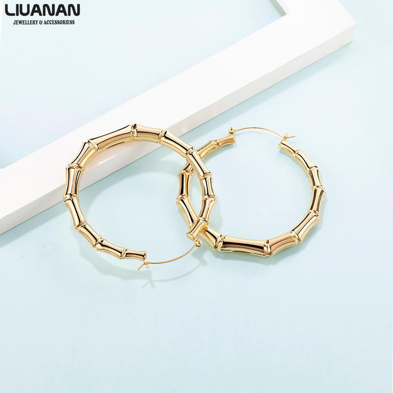 2pcs/set Chic style Geometric Hoop Earrings Gold Hoop Earrings for Women Copper Gold Plated Gift For Girl 59mm diameter1, Golden;silver
2pcs/set Chic style Geometric Hoop Earrings Gold Hoop Earrings for Women Copper Gold Plated Gift For Girl 59mm diameter1, Golden;silver