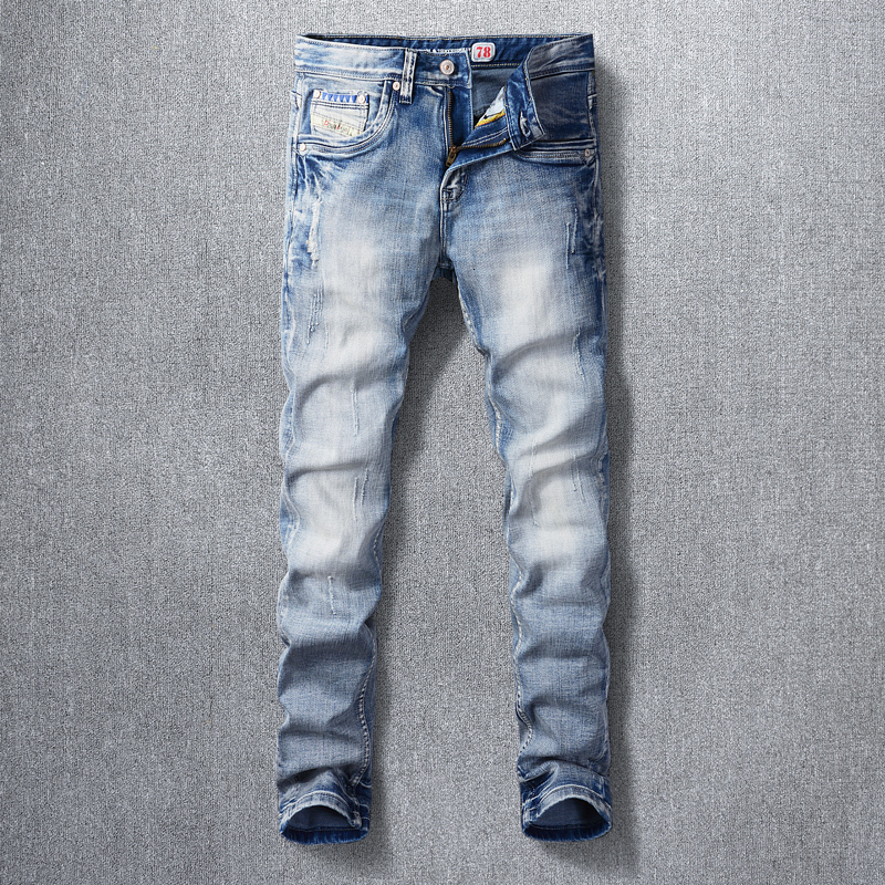 2021 New Italian Style Fashion Men Jeans Retro Light Blue Elastic Ripped Denim Pants High Quality Vintage Designer Cotton Long Trousers 2rsj
2021 New Italian Style Fashion Men Jeans Retro Light Blue Elastic Ripped Denim Pants High Quality Vintage Designer Cotton Long Trousers 2rsj