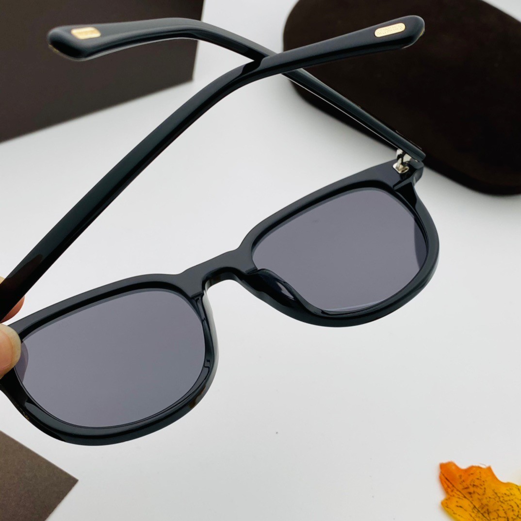 New top quality 752 mens sunglasses men sun glasses women sunglasses fashion style protects eyes Gafas de sol lunettes de soleil with case
New top quality 752 mens sunglasses men sun glasses women sunglasses fashion style protects eyes Gafas de sol lunettes de soleil with case