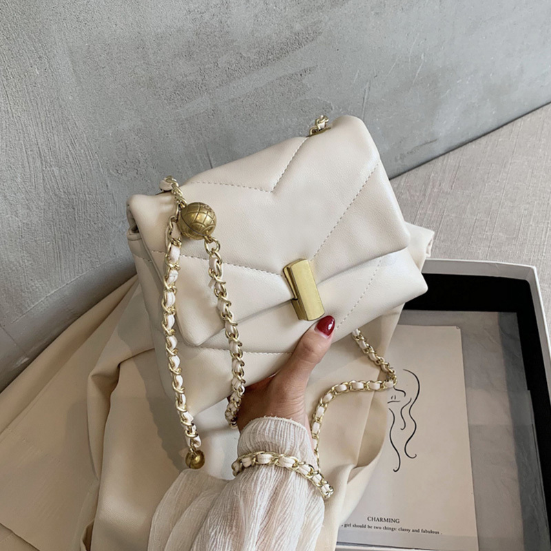 Fashion chains women shoulder purses designer flap crossbody soft pu deluxe leather lady messenger bag small sac sacs, White
Fashion chains women shoulder purses designer flap crossbody soft pu deluxe leather lady messenger bag small sac sacs, White