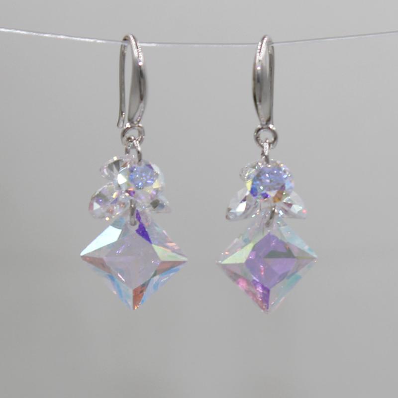 2020 hot crystal earrings super bright square female Charm Earrings low price promotion HHE-008
2020 hot crystal earrings super bright square female Charm Earrings low price promotion HHE-008