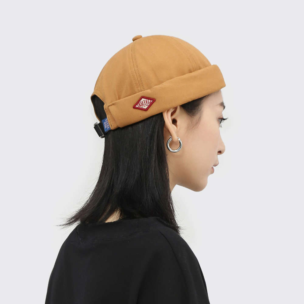IIing controls spring and summer thin yuppie brimless melon skin Street trendsetter hip hop rogue landlord hat, Khaki
IIing controls spring and summer thin yuppie brimless melon skin Street trendsetter hip hop rogue landlord hat, Khaki