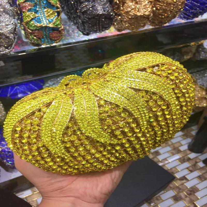 tomato shape Ladies Bridal wedding party purses women evening party diamond luxury flower clutches elegant crystal purses gift1, Color same picture
tomato shape Ladies Bridal wedding party purses women evening party diamond luxury flower clutches elegant crystal purses gift1, Color same picture