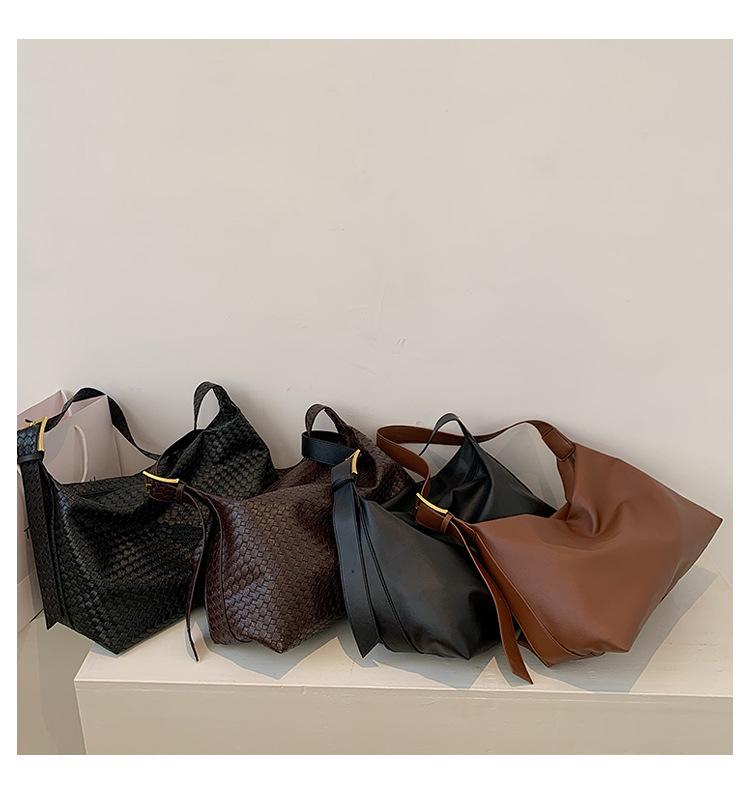 Hot sale large women's bag large capacity shoulder bag high quality PU leather shoulder ladies luxury handbag, Weaving black
Hot sale large women's bag large capacity shoulder bag high quality PU leather shoulder ladies luxury handbag, Weaving black